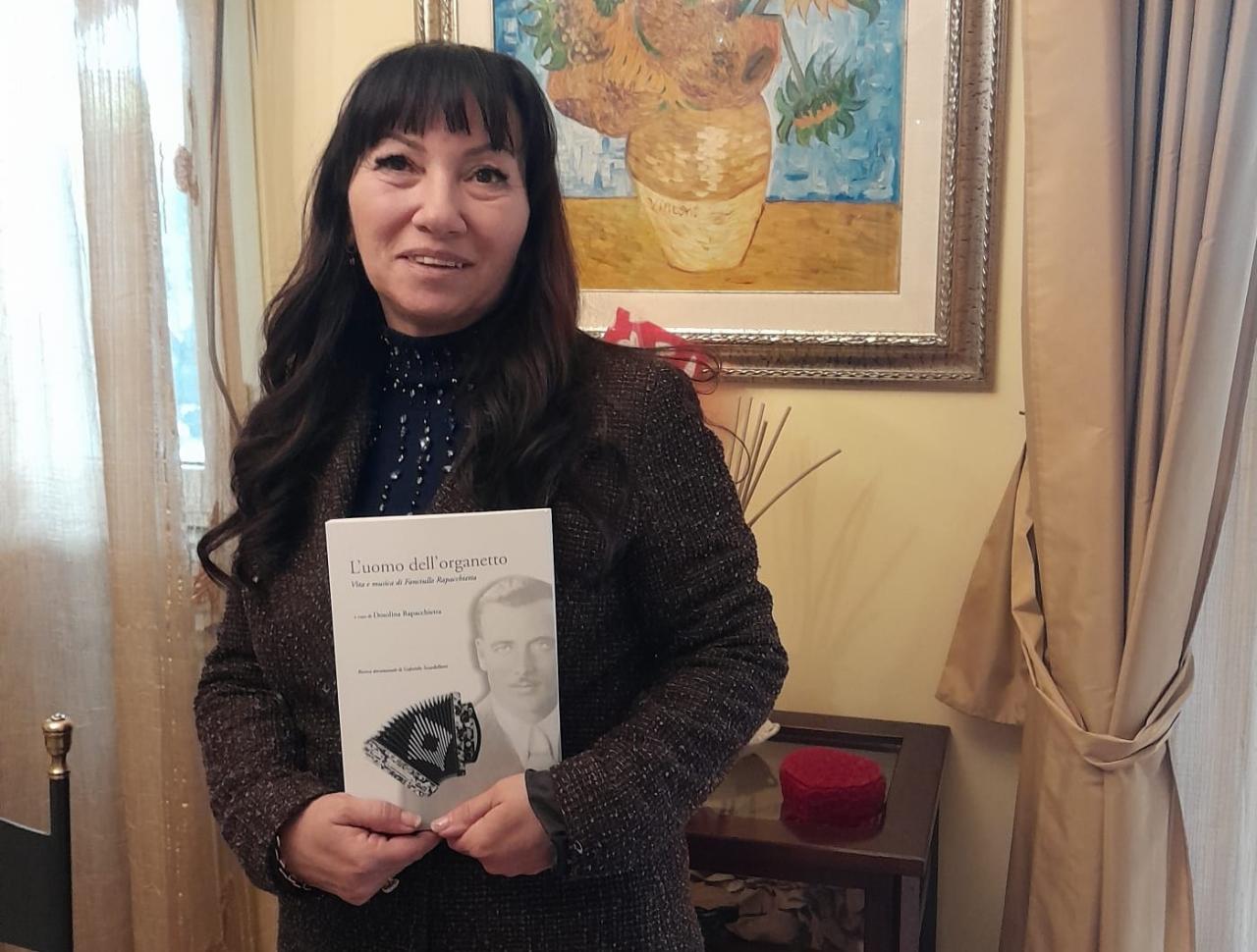 Tra Resistenza e musica popolare: il nuovo libro “L’Uomo dell’Organetto” di Dosolina Rapacchietta